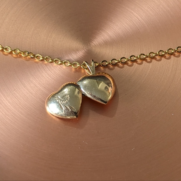 3/$30 Gold heart locket necklace - Picture 4 of 6